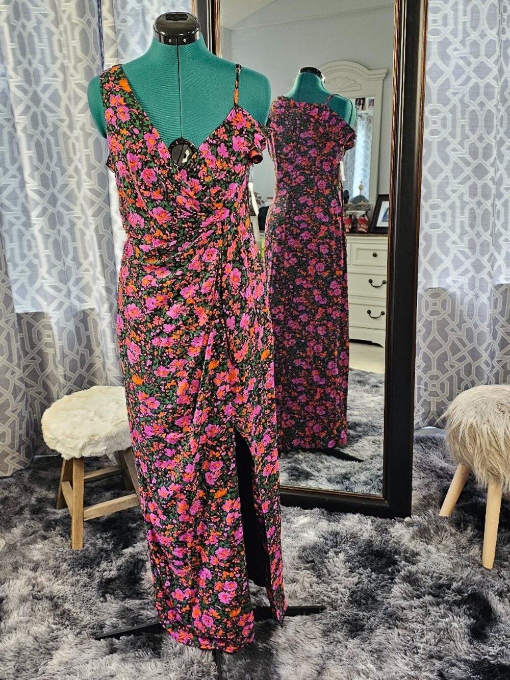 NWT Lulus “With a Flourish” Black Floral Off‑Shoulder Maxi Dress - NWT, Size M